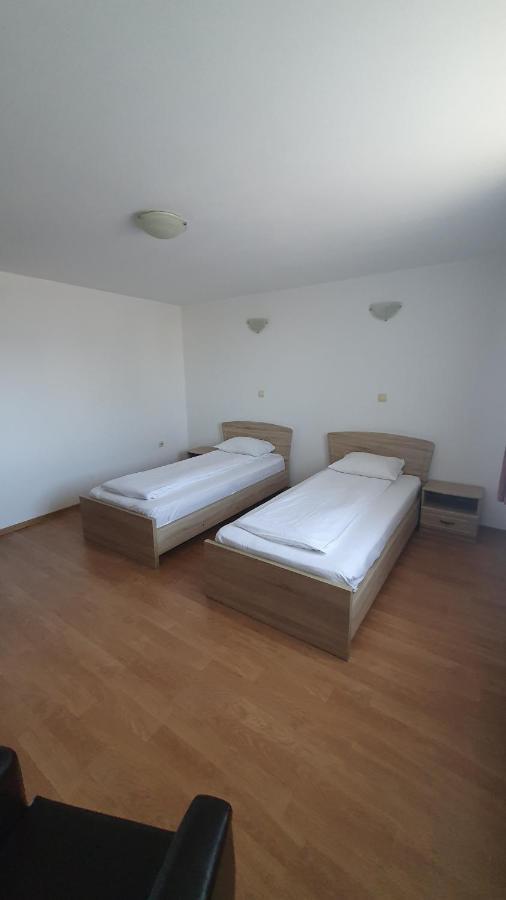 Motel Pacific Дева Екстер'єр фото