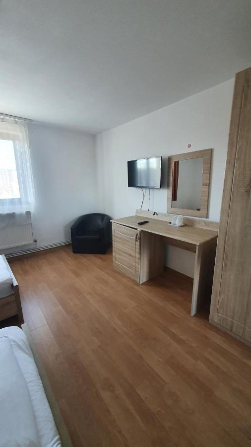 Motel Pacific Дева Екстер'єр фото