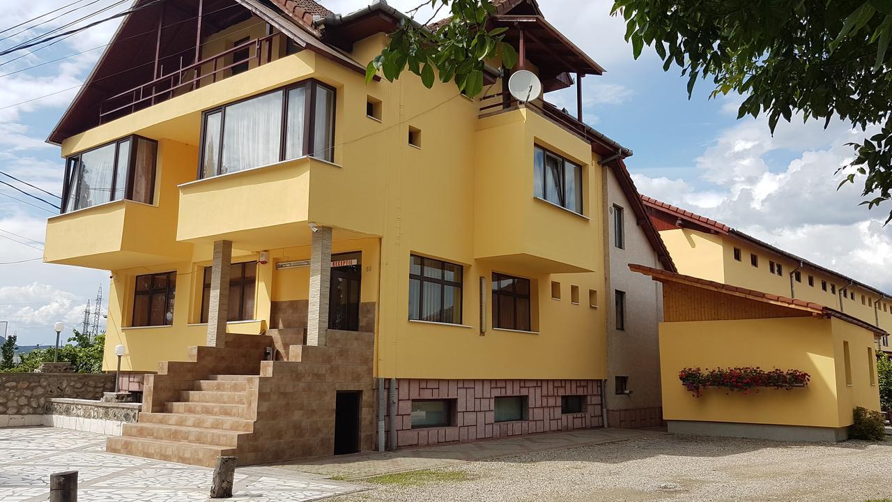 Motel Pacific Дева Екстер'єр фото